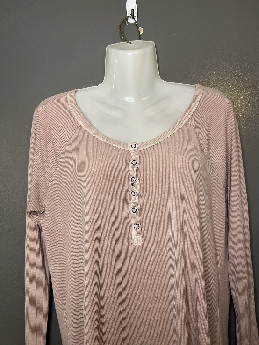 American Eagle Outfitters Shirt Womens Medium Pink Ribbed Henley Long Sleeve Top